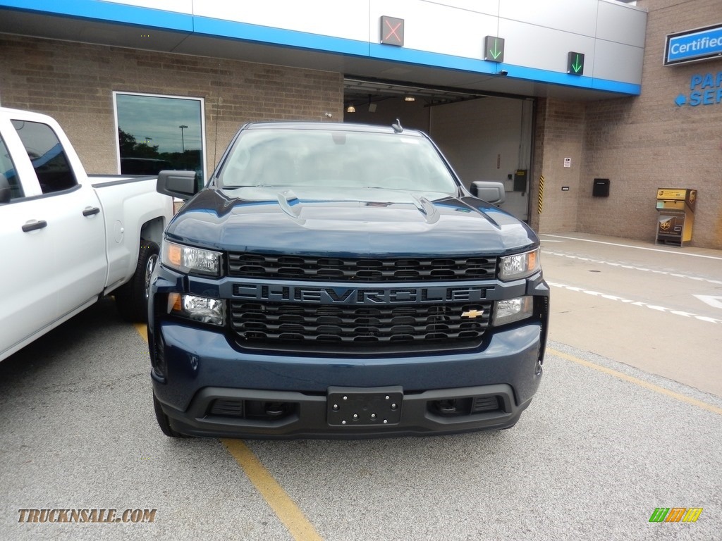 2019 Silverado 1500 Custom Crew Cab 4WD - Northsky Blue Metallic / Jet Black photo #2 2019 Silverado 1500 Custom Crew Cab 4WD - Northsky Blue Metallic / Jet Black photo #2