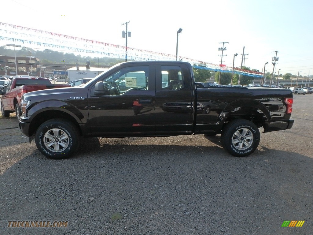 2019 F150 XL SuperCab 4x4 - Magma Red / Earth Gray photo #5