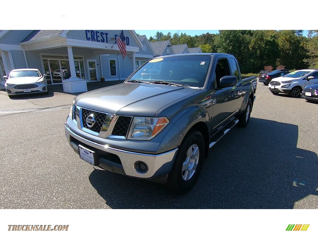 2008 Frontier SE King Cab 4x4 - Storm Grey / Charcoal Black photo #3