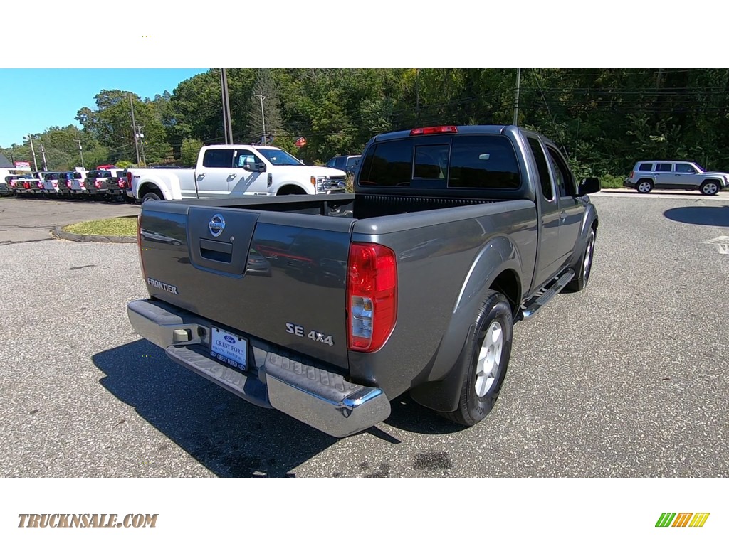 2008 Frontier SE King Cab 4x4 - Storm Grey / Charcoal Black photo #7
