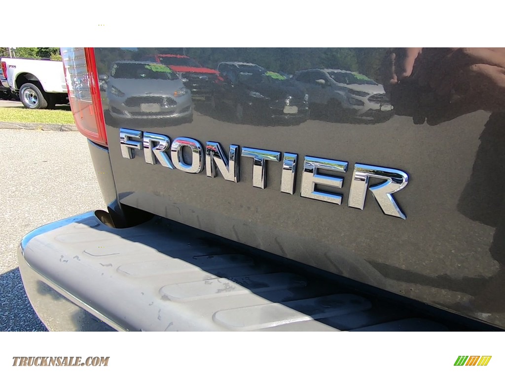 2008 Frontier SE King Cab 4x4 - Storm Grey / Charcoal Black photo #10