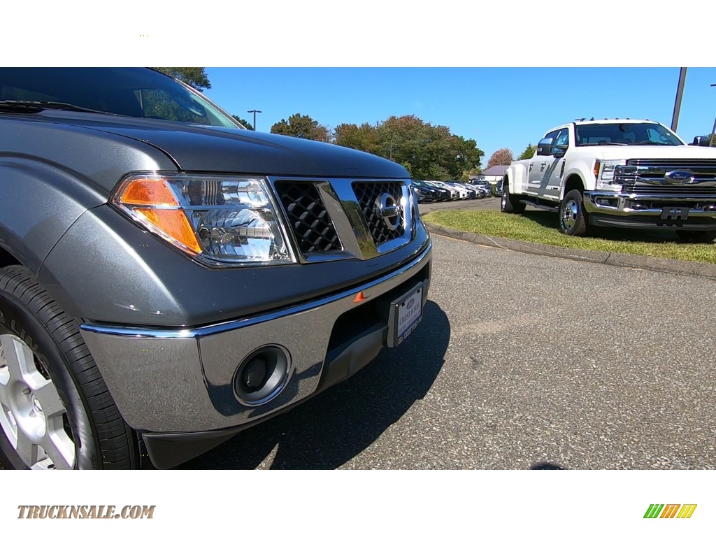 2008 Frontier SE King Cab 4x4 - Storm Grey / Charcoal Black photo #27