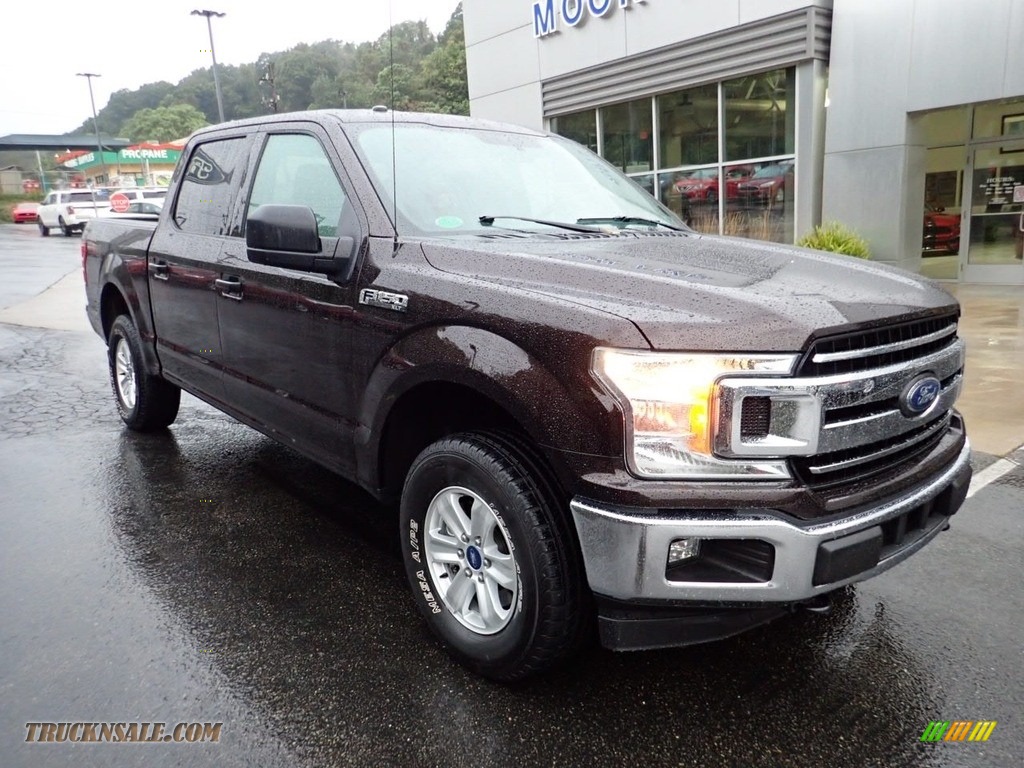 2018 F150 XLT SuperCrew 4x4 - Magma Red / Earth Gray photo #8