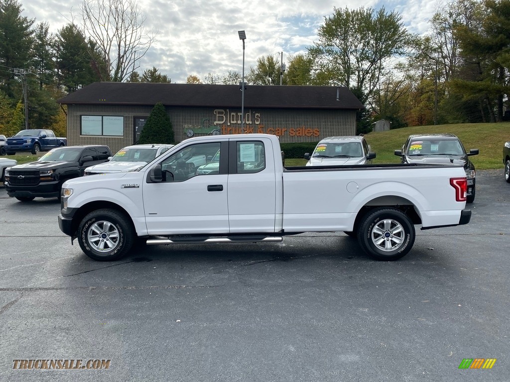 Oxford White / Earth Gray Ford F150 XL SuperCab