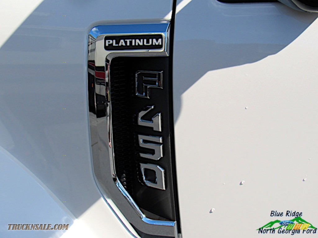 2019 F450 Super Duty Platinum Crew Cab 4x4 - White Platinum Metallic Tri-Coat / Black photo #40