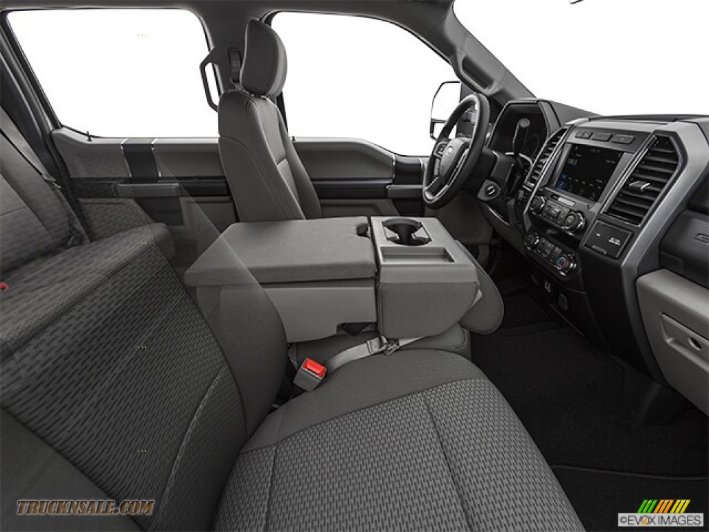 2019 F350 Super Duty Lariat Crew Cab 4x4 - Magnetic / Black photo #77