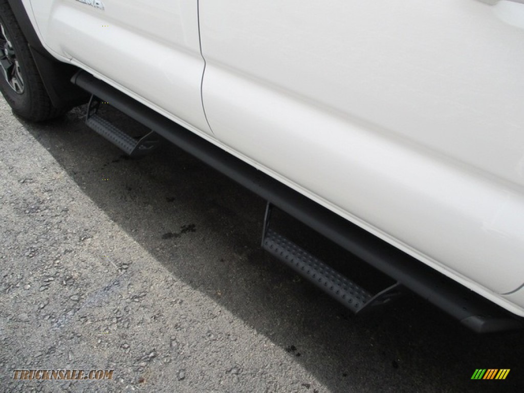 2020 Tacoma TRD Off Road Double Cab 4x4 - Super White / TRD Cement/Black photo #9