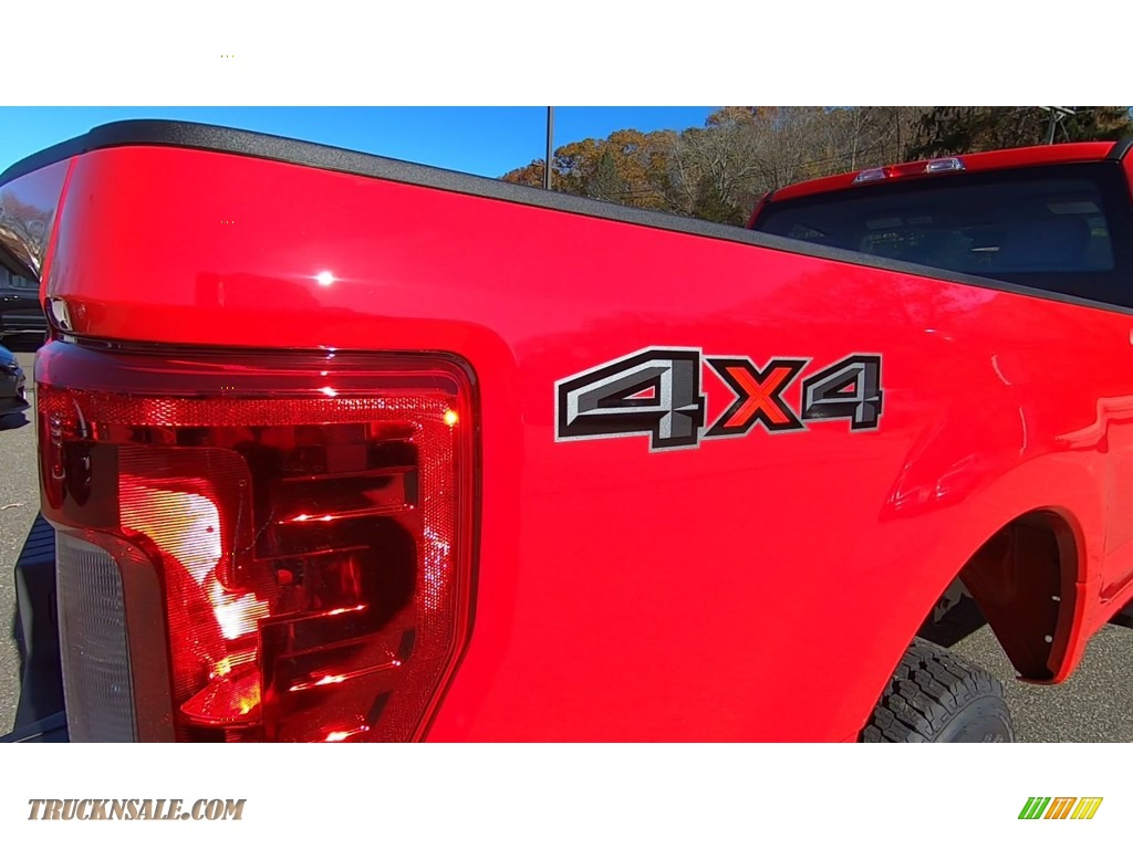 2019 F350 Super Duty XL Regular Cab 4x4 - Race Red / Earth Gray photo #30