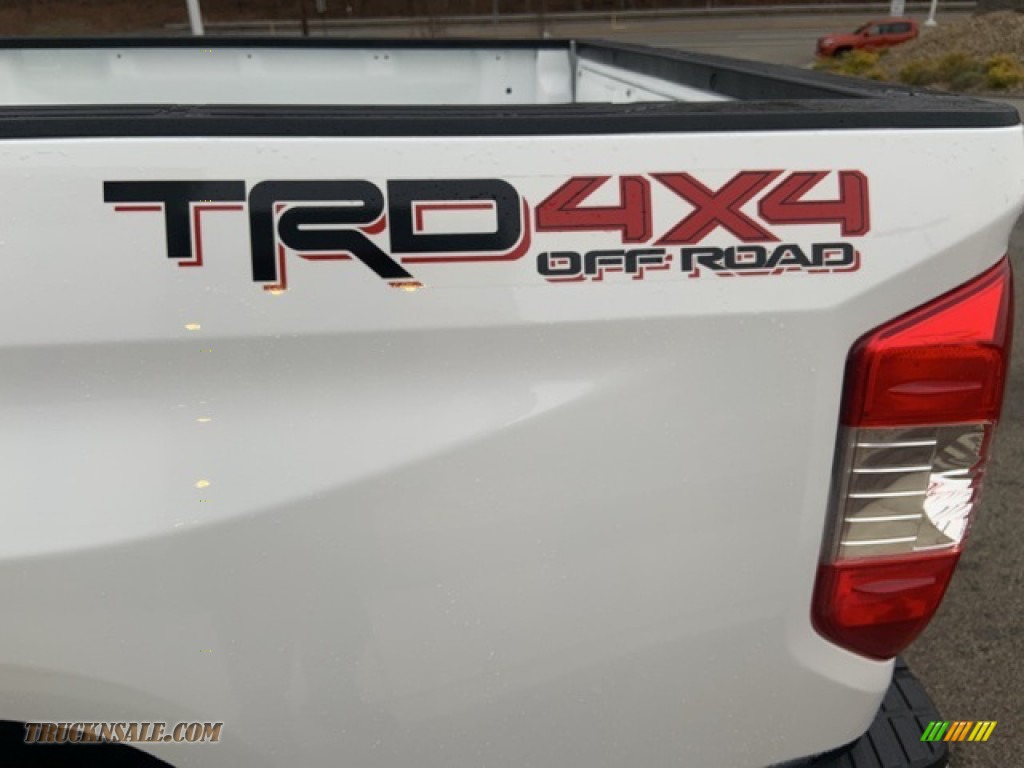 2020 Tundra TRD Off Road CrewMax 4x4 - Super White / Graphite photo #6