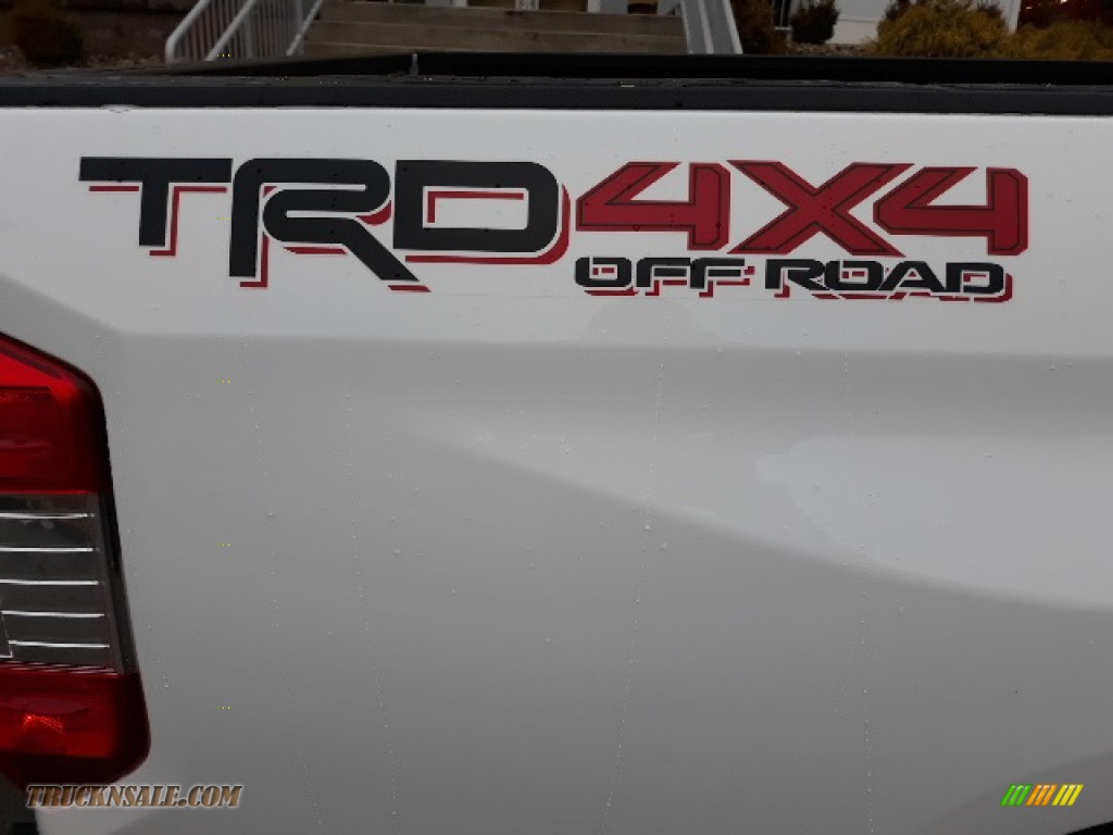 2020 Tundra TRD Off Road CrewMax 4x4 - Super White / Graphite photo #9
