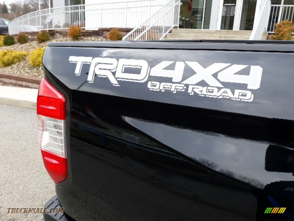 2020 Tundra TRD Off Road CrewMax 4x4 - Midnight Black Metallic / Graphite photo #52