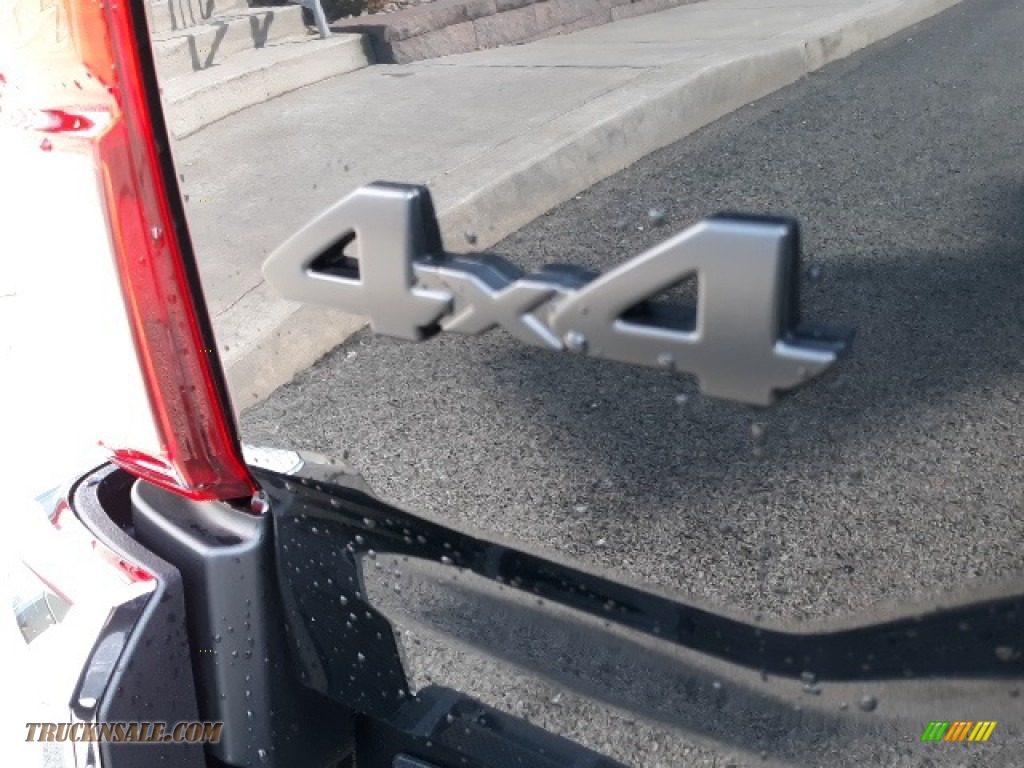 2020 Tacoma SR5 Double Cab 4x4 - Midnight Black Metallic / Cement photo #51