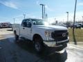Ford F350 Super Duty XL Regular Cab 4x4 Chassis Utility Truck Oxford White photo #2