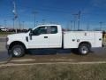 Ford F350 Super Duty XL Regular Cab 4x4 Chassis Utility Truck Oxford White photo #5