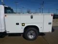 Ford F350 Super Duty XL Regular Cab 4x4 Chassis Utility Truck Oxford White photo #13