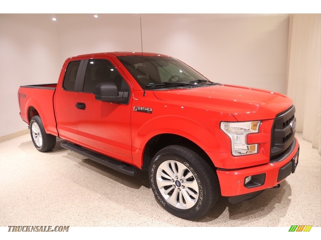 Race Red / Black Ford F150 XL SuperCab 4x4