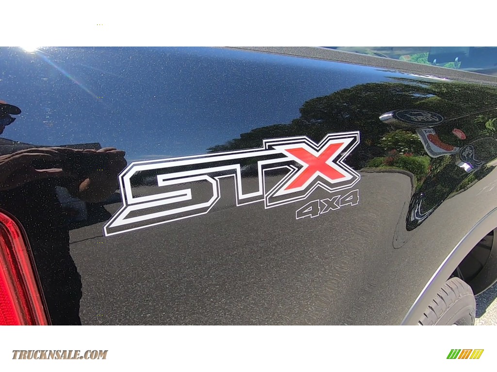 2020 Ranger STX SuperCab 4x4 - Shadow Black / Ebony photo #9