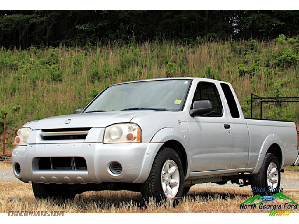 Silver Ice Metallic / Gray Nissan Frontier XE King Cab