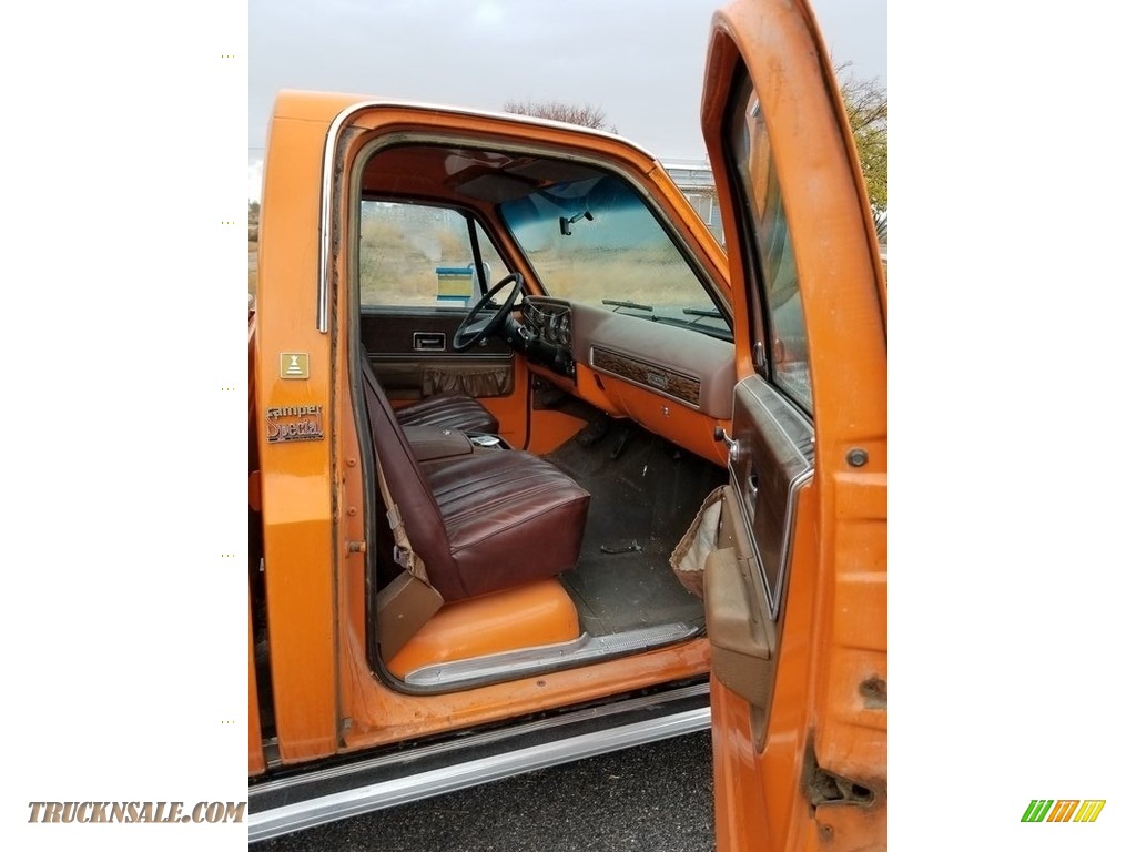 1976 C/K C20 Custom Deluxe Regular Cab - Orange / Saddle photo #4