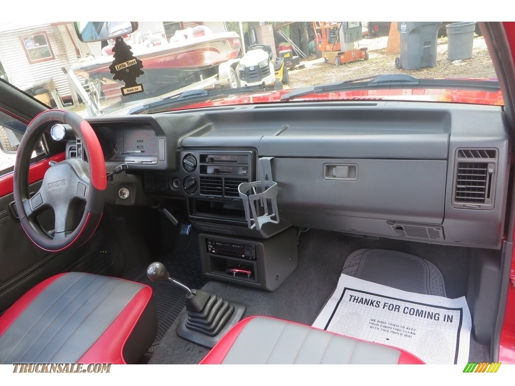 1992 B-Series Truck B2200 Regular Cab - Blaze Red / Gray photo #17