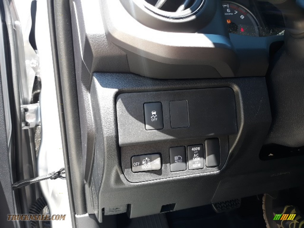 2020 Tacoma TRD Sport Double Cab 4x4 - Silver Sky Metallic / TRD Cement/Black photo #7