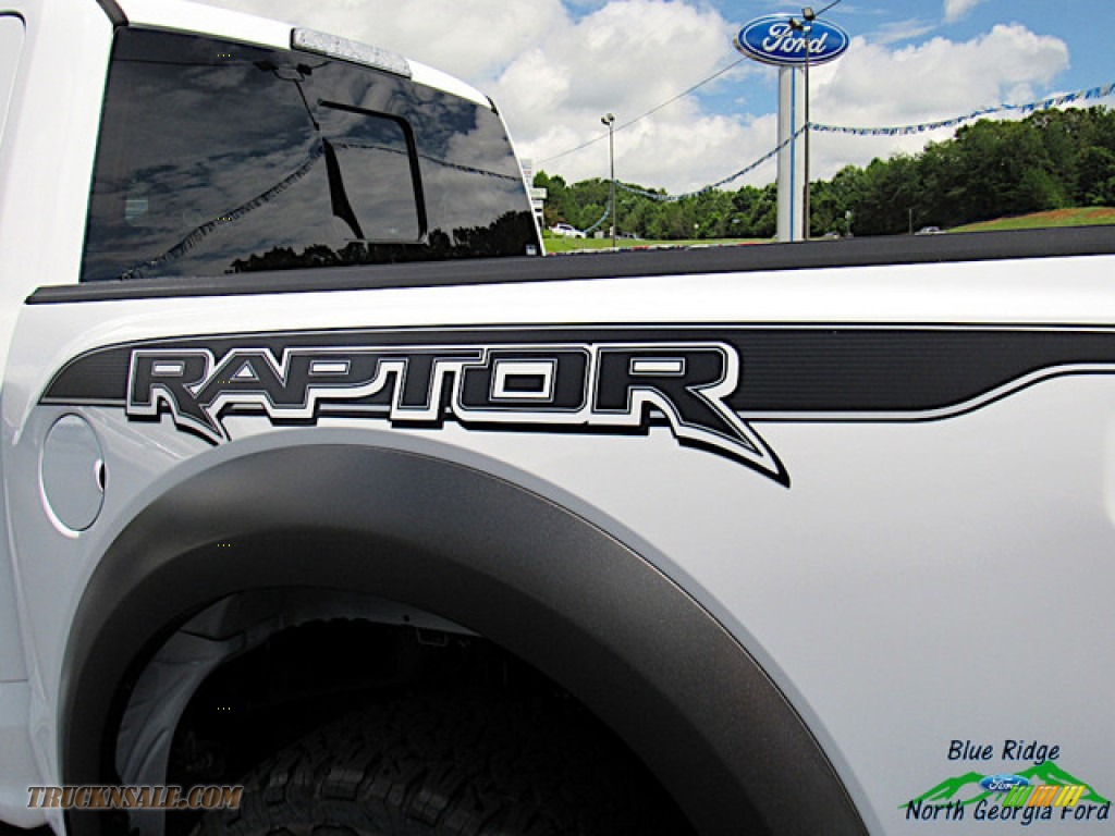 2020 F150 SVT Raptor SuperCrew 4x4 - Oxford White / Raptor Black photo #38
