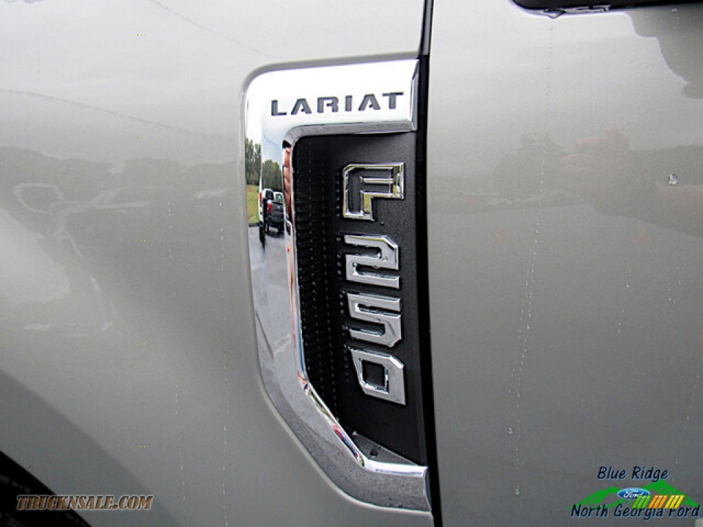 2020 F250 Super Duty Lariat Crew Cab 4x4 - Silver Spruce / Medium Light Camel photo #29