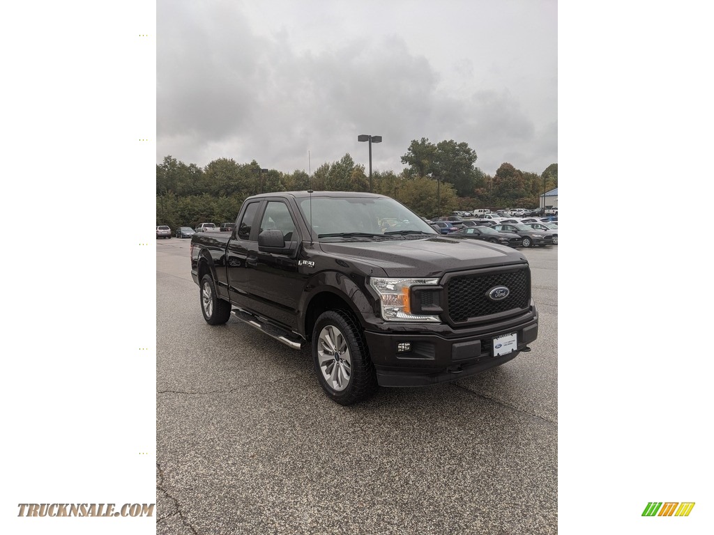 2018 F150 XL SuperCab 4x4 - Magma Red / Earth Gray photo #3