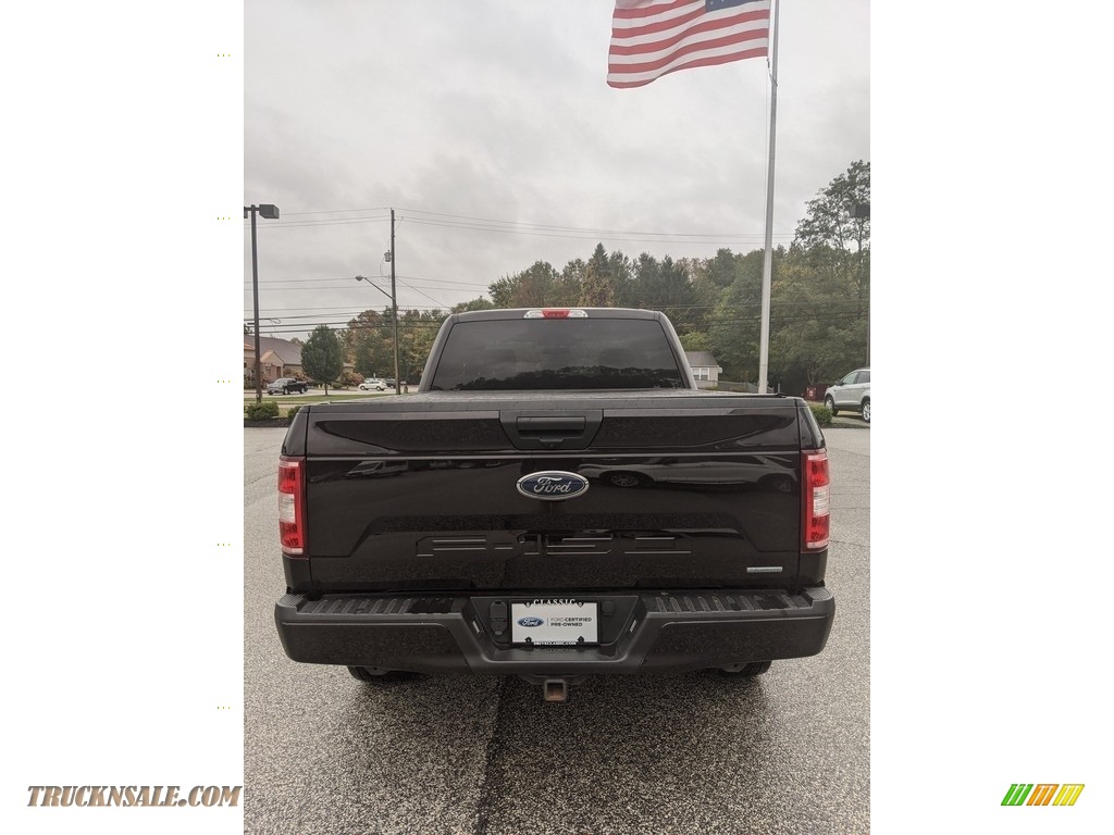 2018 F150 XL SuperCab 4x4 - Magma Red / Earth Gray photo #6