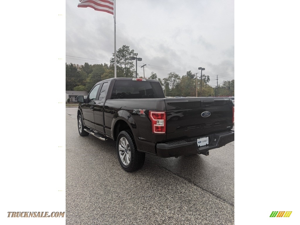 2018 F150 XL SuperCab 4x4 - Magma Red / Earth Gray photo #7
