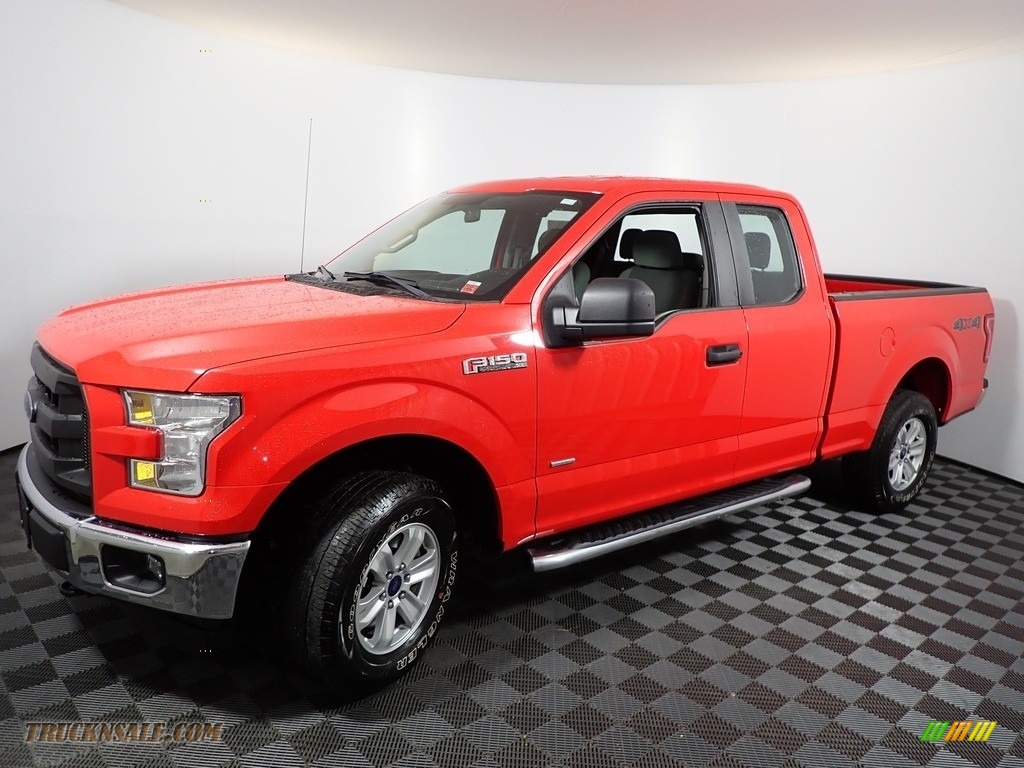 2017 F150 XL SuperCab 4x4 - Race Red / Earth Gray photo #7