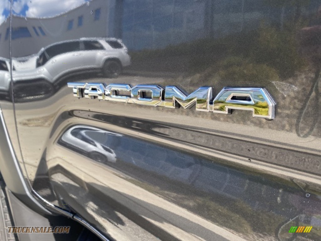 2021 Tacoma TRD Off Road Double Cab 4x4 - Magnetic Gray Metallic / TRD Cement/Black photo #30