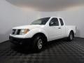Nissan Frontier XE King Cab Avalanche White photo #8