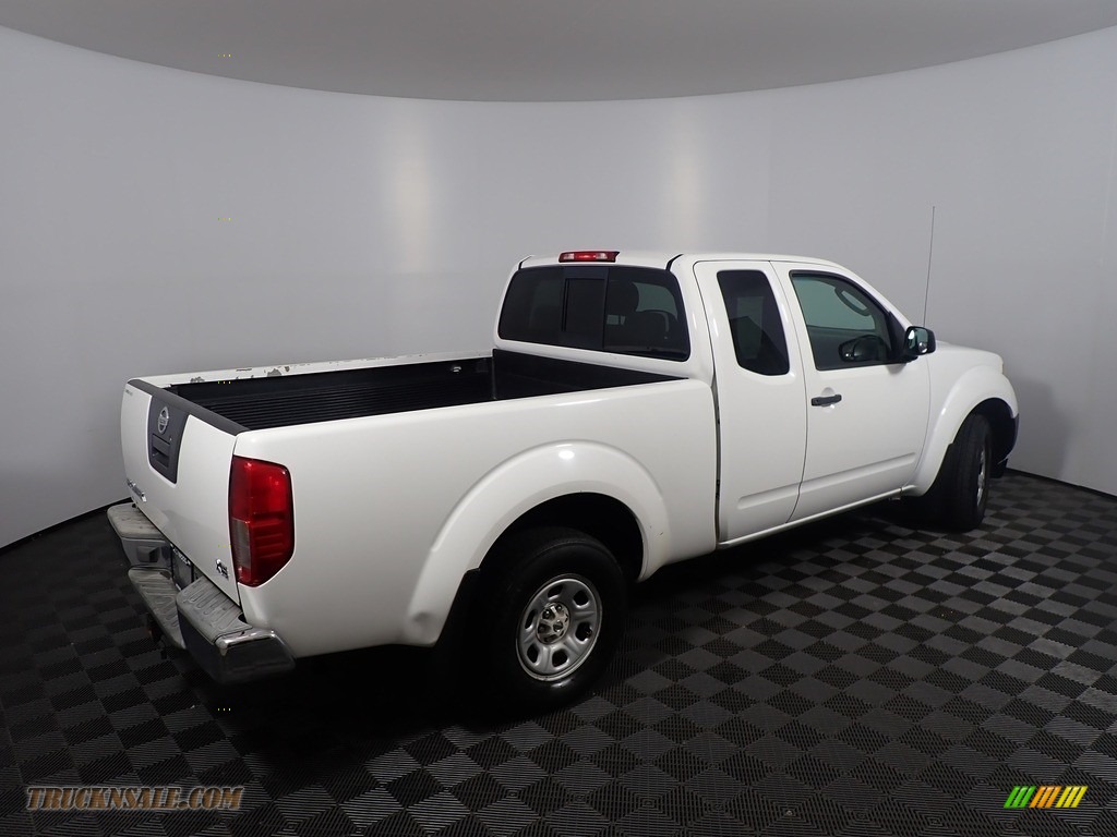 2006 Frontier XE King Cab - Avalanche White / Steel photo #16