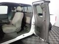 Nissan Frontier XE King Cab Avalanche White photo #31