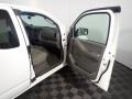 Nissan Frontier XE King Cab Avalanche White photo #35