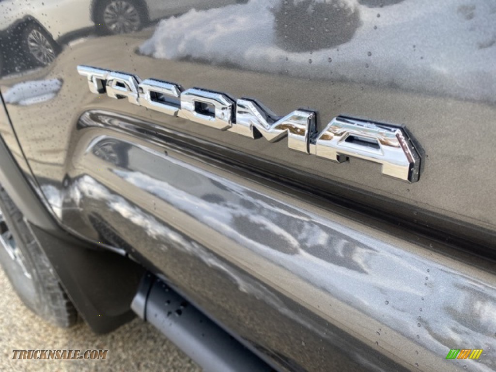 2021 Tacoma TRD Off Road Double Cab 4x4 - Magnetic Gray Metallic / TRD Cement/Black photo #26