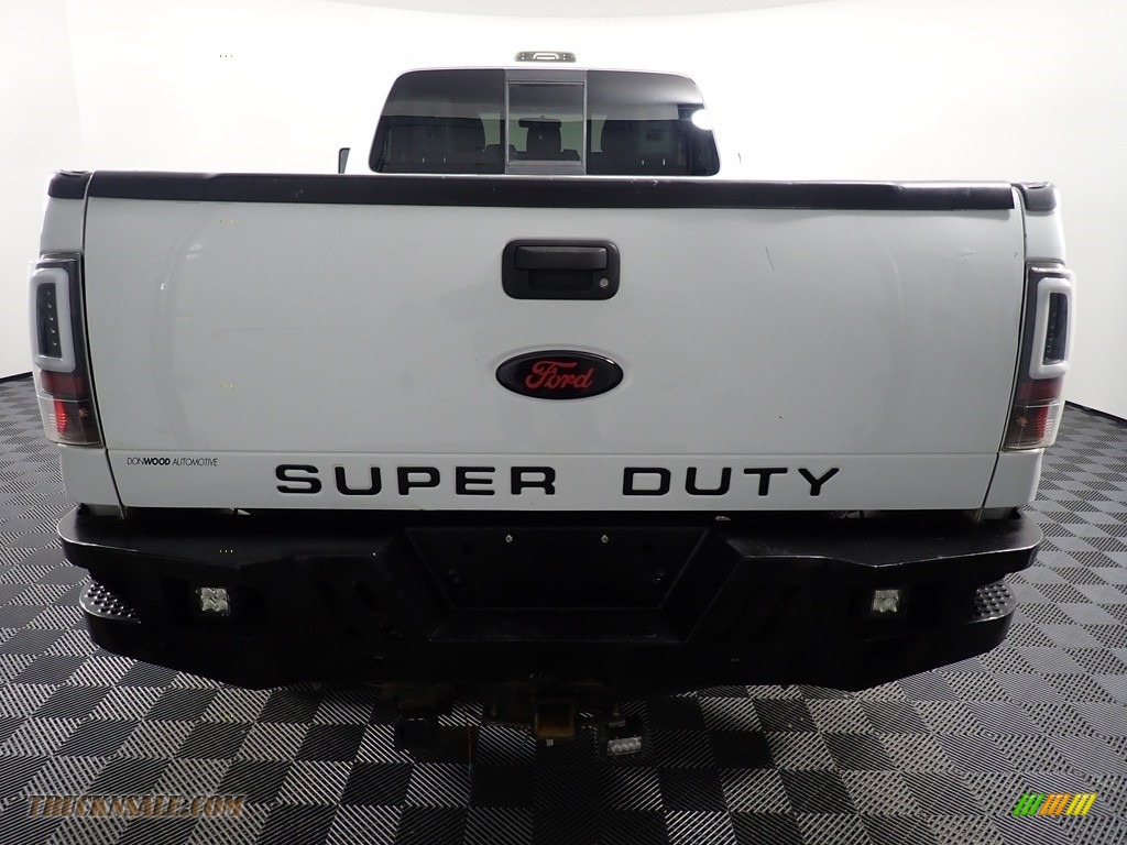 2011 F250 Super Duty XLT SuperCab 4x4 - Oxford White / Steel Gray photo #11