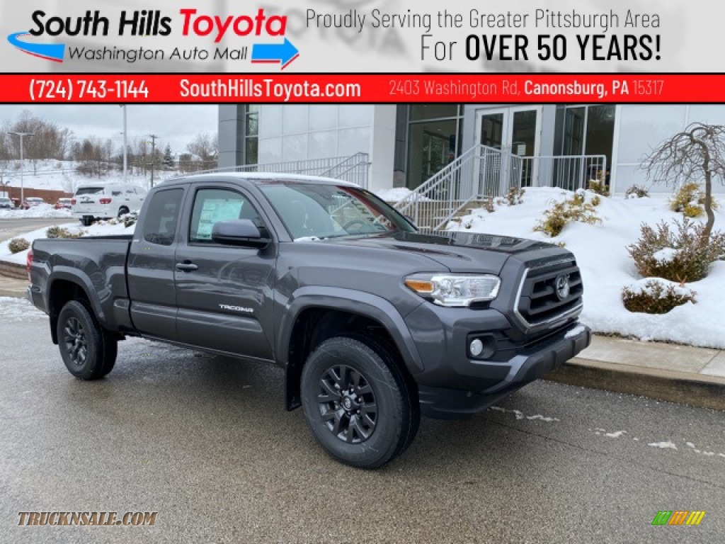 Magnetic Gray Metallic / Cement Toyota Tacoma SR5 Access Cab 4x4