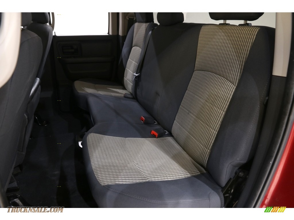 2012 Ram 1500 Express Quad Cab 4x4 - Deep Cherry Red Crystal Pearl / Dark Slate Gray/Medium Graystone photo #18
