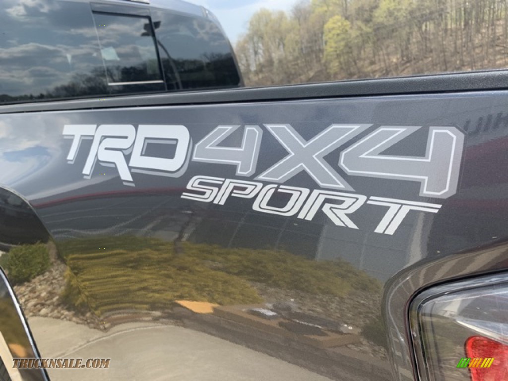 2021 Tacoma TRD Sport Double Cab 4x4 - Magnetic Gray Metallic / TRD Cement/Black photo #9