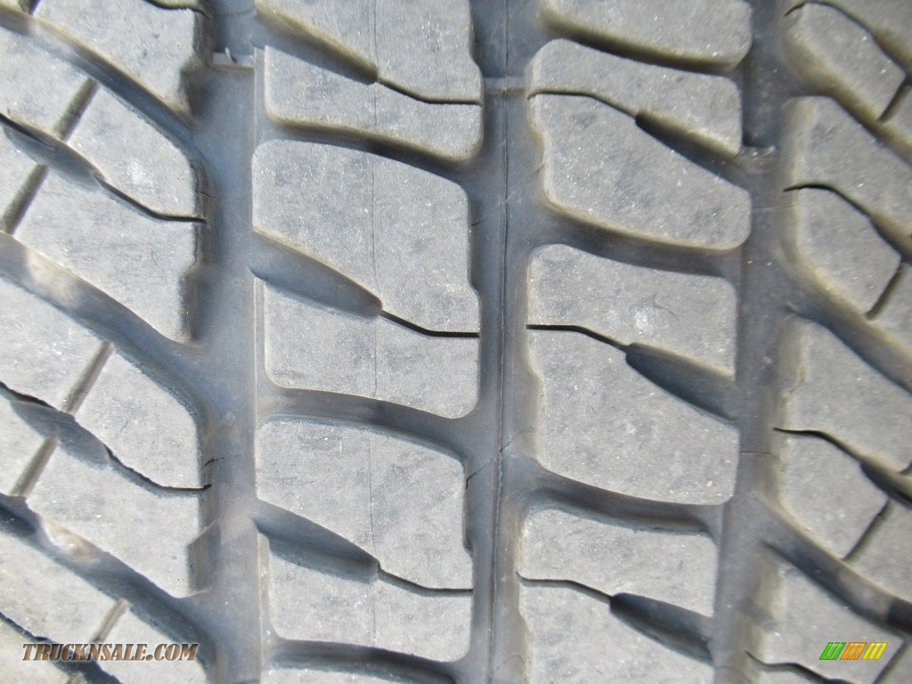 2018 Tundra SR5 Double Cab 4x4 - Cement / Graphite photo #9