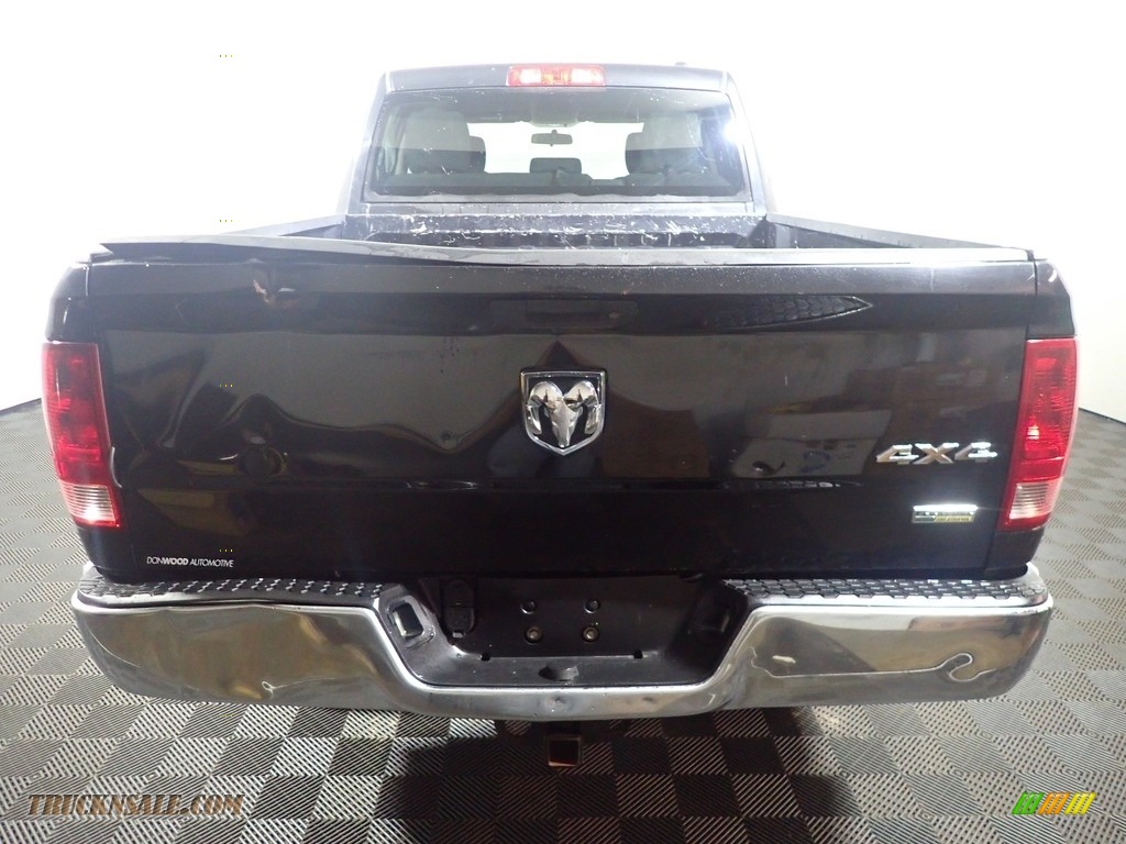 2011 Ram 1500 ST Quad Cab 4x4 - Brilliant Black Crystal Pearl / Dark Slate Gray/Medium Graystone photo #12