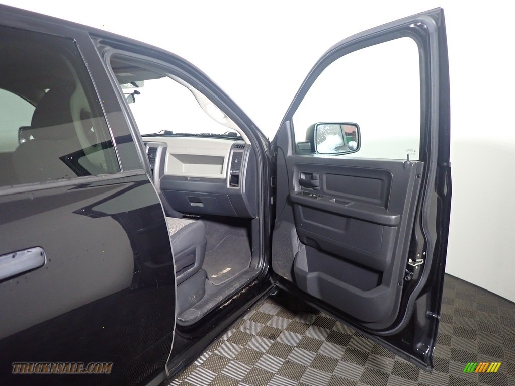 2011 Ram 1500 ST Quad Cab 4x4 - Brilliant Black Crystal Pearl / Dark Slate Gray/Medium Graystone photo #34