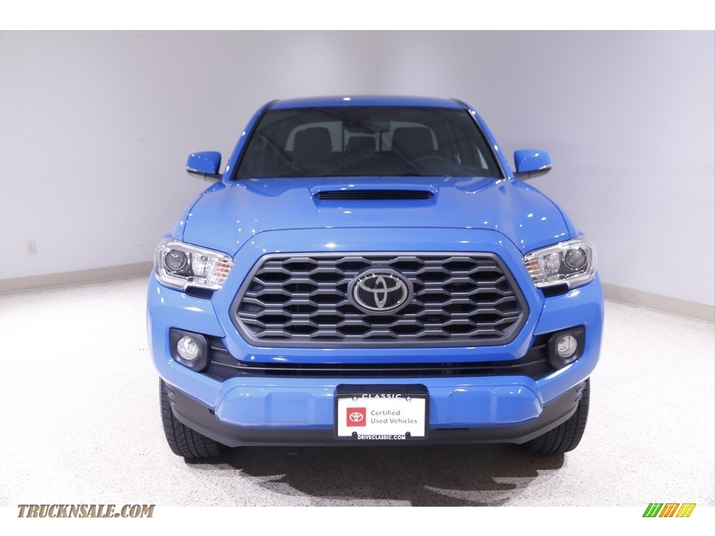 2020 Tacoma TRD Sport Double Cab 4x4 - Voodoo Blue / TRD Cement/Black photo #2