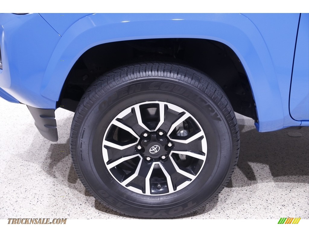 2020 Tacoma TRD Sport Double Cab 4x4 - Voodoo Blue / TRD Cement/Black photo #18