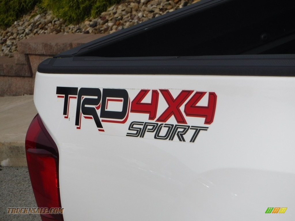 2019 Tacoma TRD Sport Double Cab 4x4 - Super White / TRD Graphite photo #9