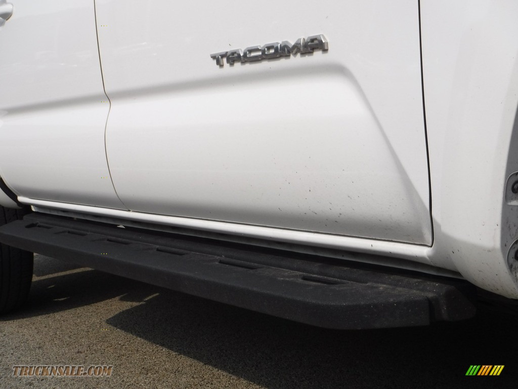 2019 Tacoma TRD Sport Double Cab 4x4 - Super White / TRD Graphite photo #10