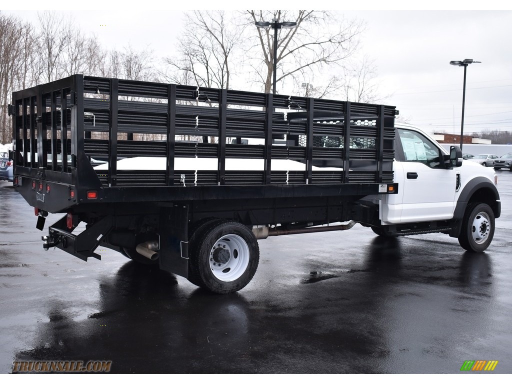 2020 F550 Super Duty XL Regular Cab Chassis - Oxford White / Earth Gray photo #4