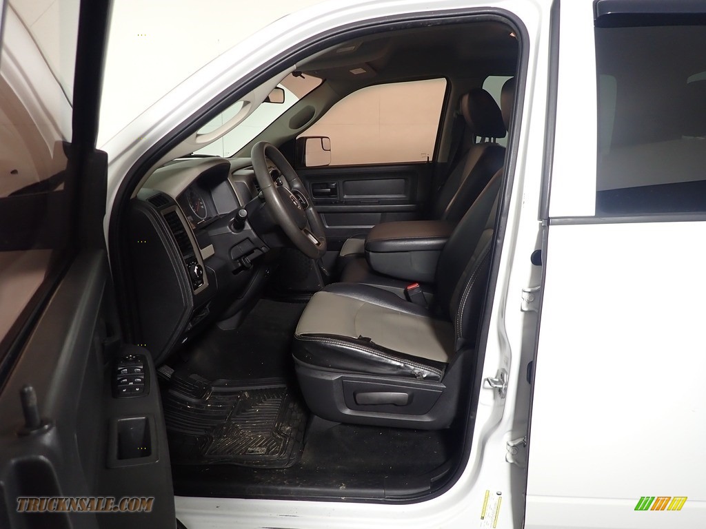 2012 Ram 1500 ST Crew Cab 4x4 - Bright White / Dark Slate Gray/Medium Graystone photo #17